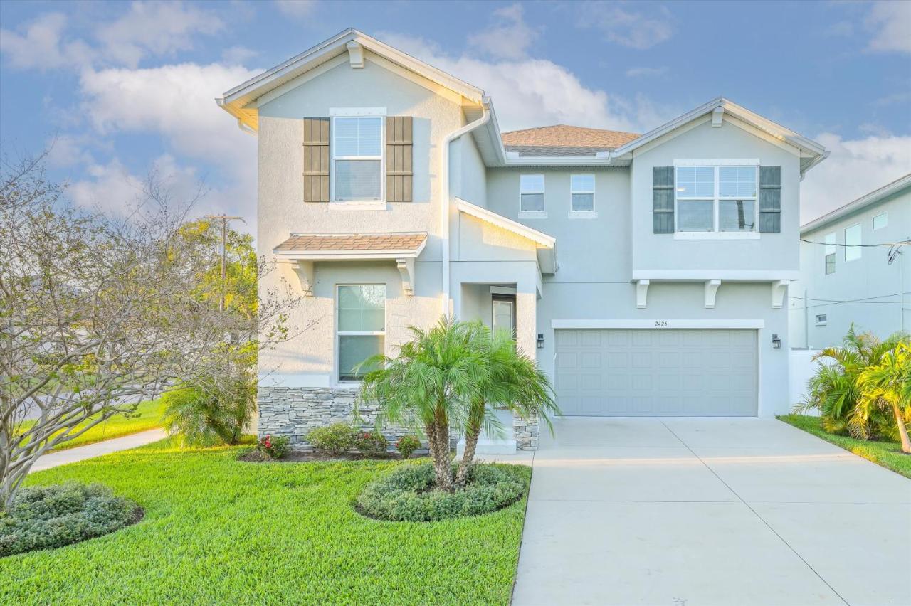 Spacious Vacation Rental in the Heart of South Tampa - Bed and Breakfast