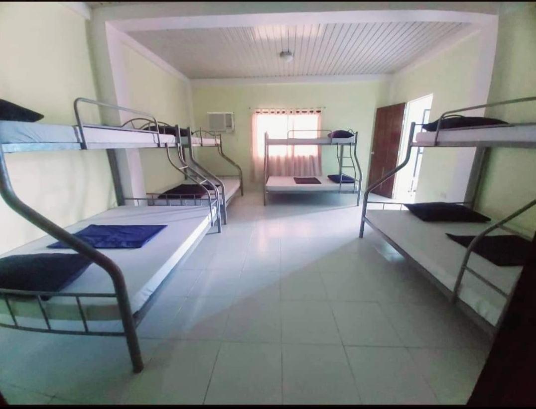 Lucky one transient ( 1 family room) - B&B Alaminos