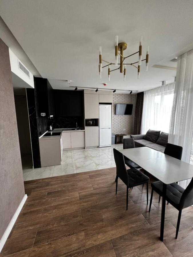 Апартаменти SunVI в ЖК Сонячний Квартал - B&B Holubyne