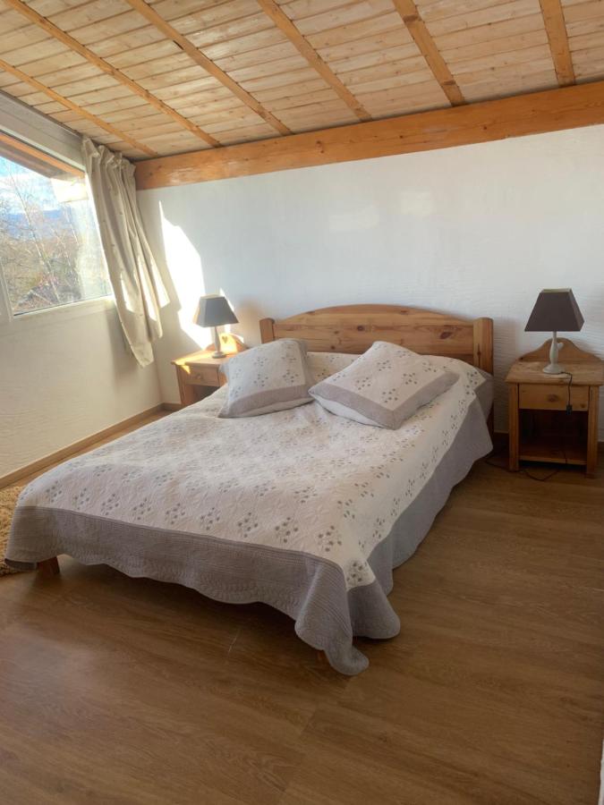 Maison de village entre lac et montagnes - B&B Loisin