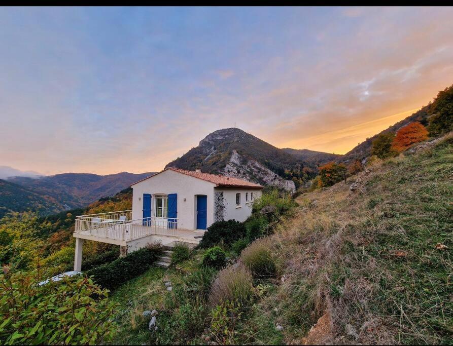 Salvezines Villa - Bed and Breakfast