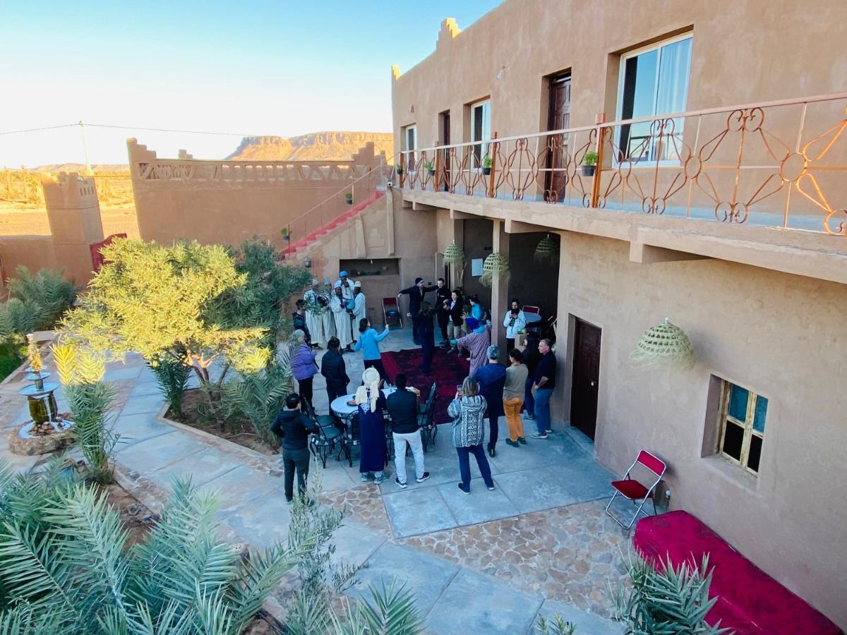 Dar Talmoudi ,Traditional Riad, Local Food, Camel , Desert Excursions - B&B Tagounite