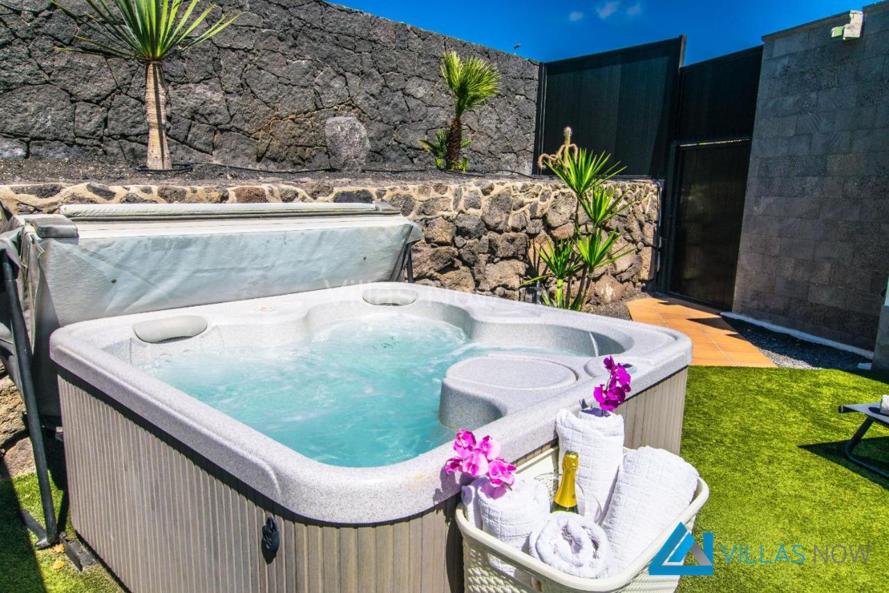Casa Bonita - LH144 By Villas Now Ltd - B&B Playa Blanca