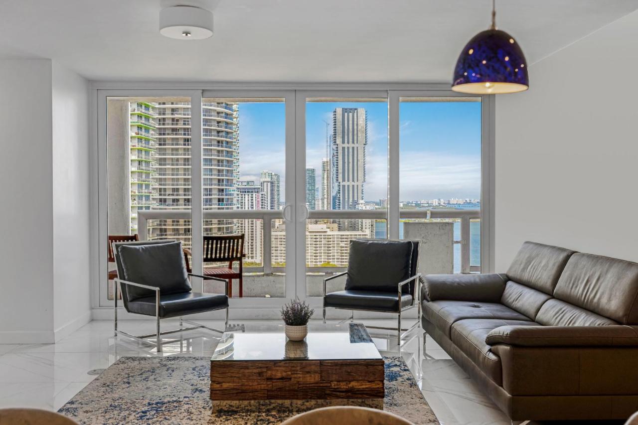 B&B Miami - Chic Bayfront Condo with Stunning View - Bed and Breakfast Miami