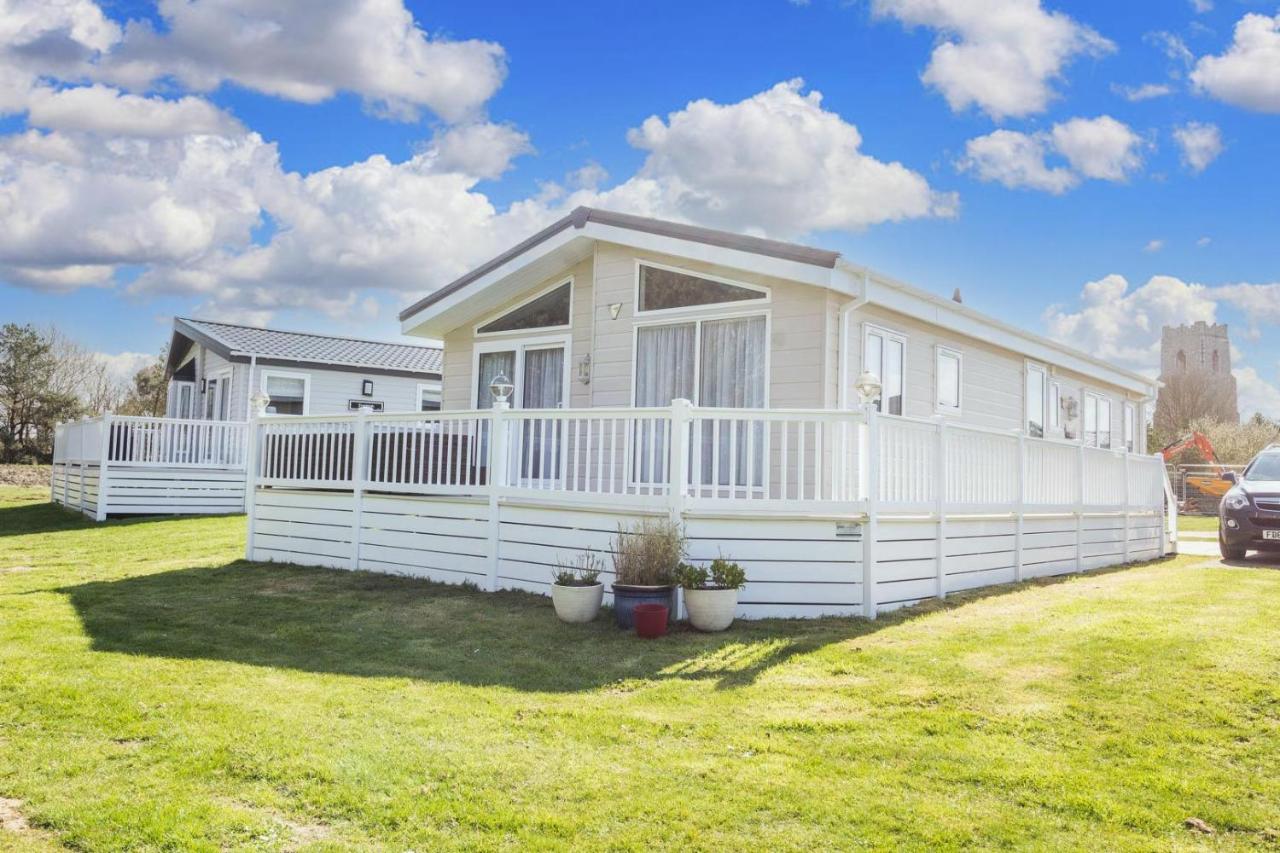 B&B Hopton - Luxury 6 Berth Lodge With Wifi At Broadland Sands In Suffolk Ref 20011cv - Bed and Breakfast Hopton