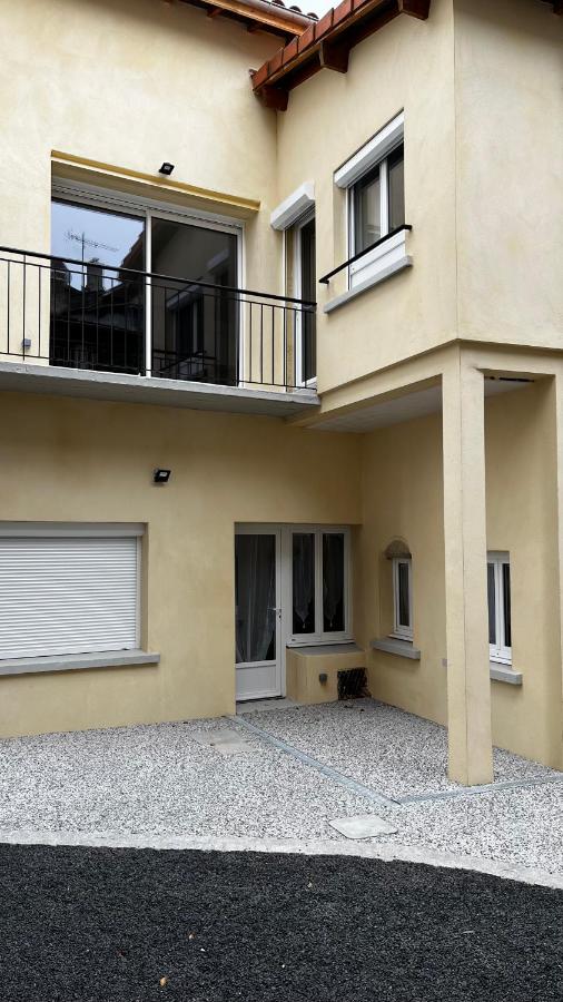 Appartement St Amant Tallende 2 adultes 1 enfant possible - B&B