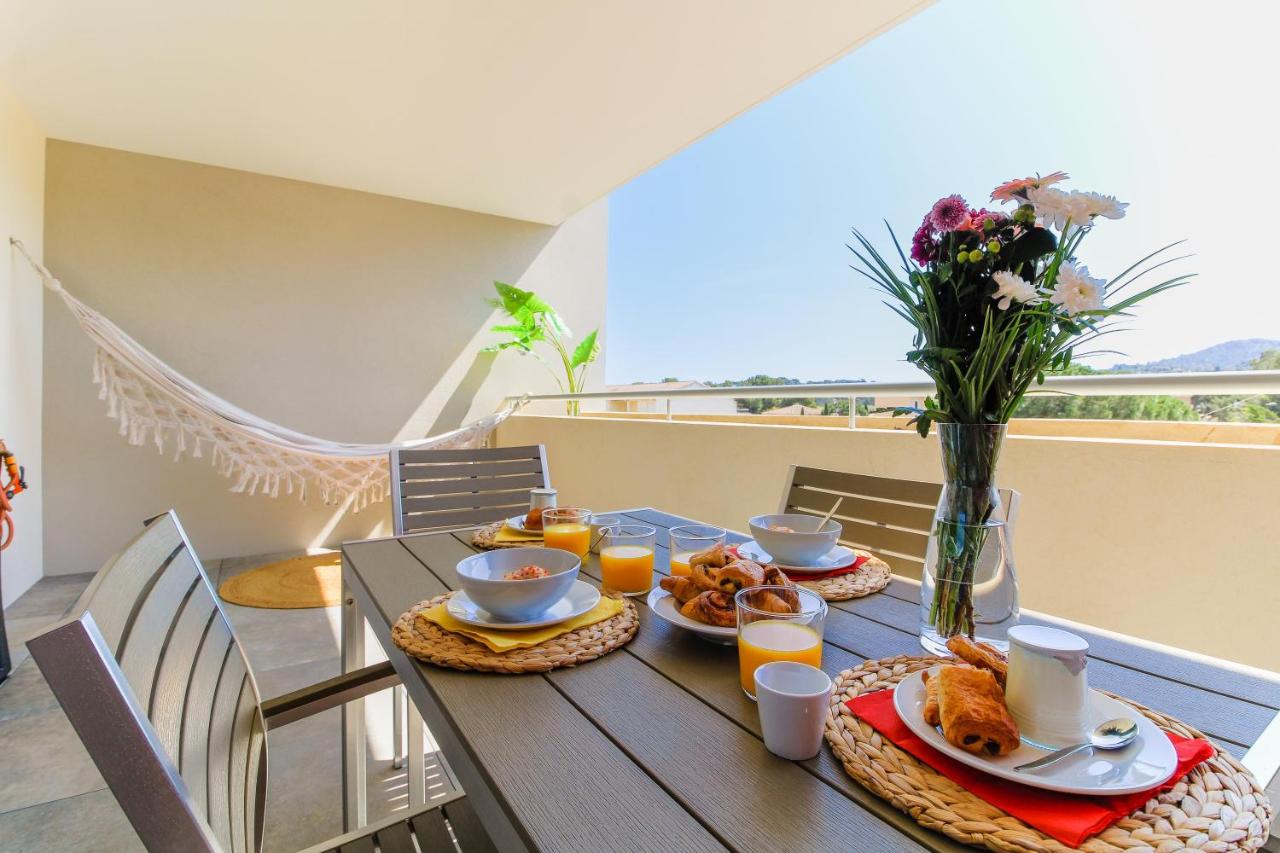 SELECT'SOHOME - Appartement pour 4 personnes dans une résidence avec piscine et à proximité des plages - POS35 - B&B