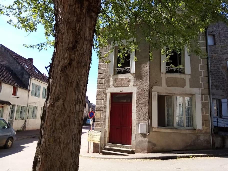 Gîte Sous L' Orme - Chambres d’hôtes Asquins