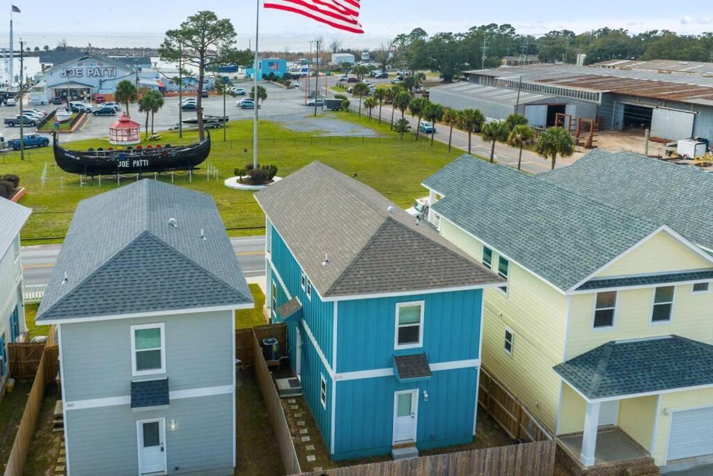 B&B Pensacola - Downtown home + bay views + seafood market - Bed and Breakfast Pensacola