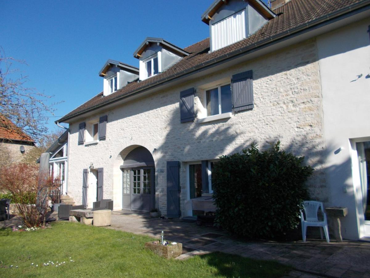 B&B Hugier - Les Petunias - Bed and Breakfast Hugier