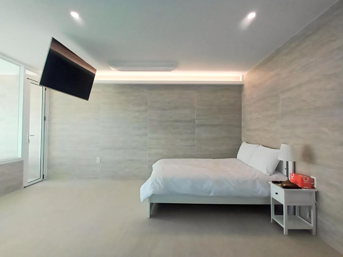 Deluxe Double Room with Balcony and Sea View