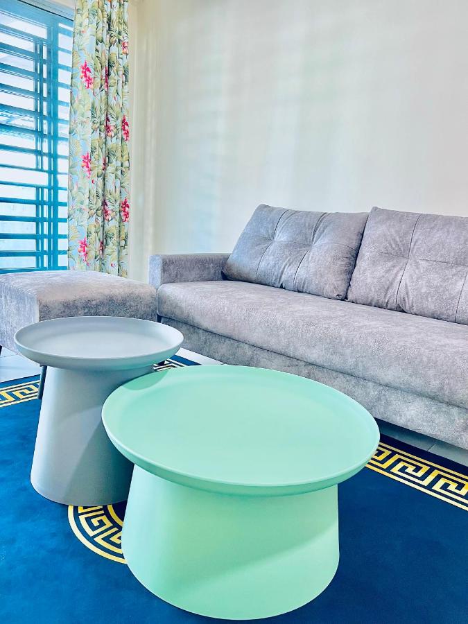 Homestay Akasia 12 - B&B