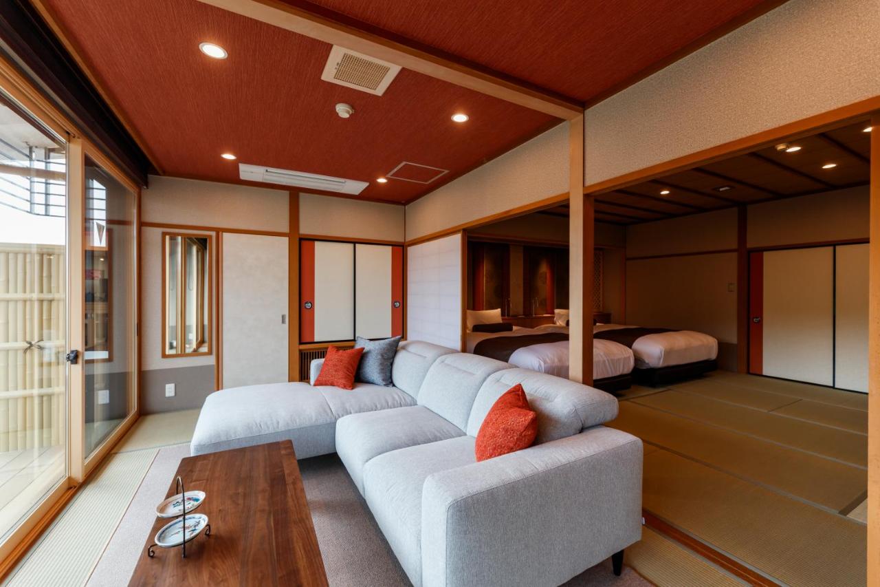 Japanese-Style Family Room with Open-Air Bath