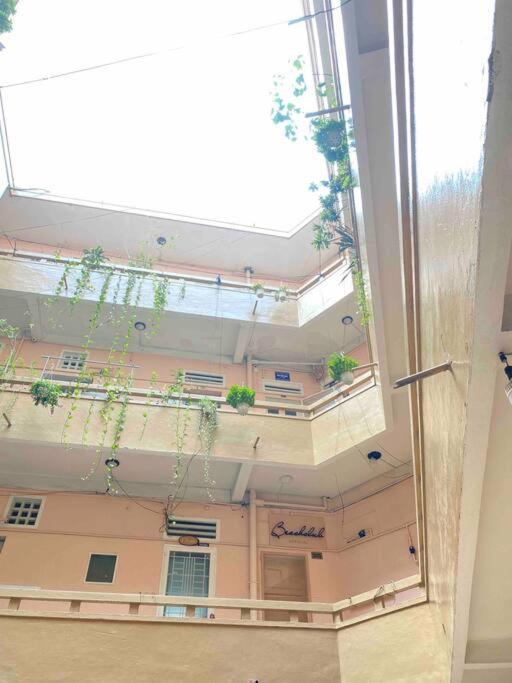 Homestay - Cozy Corner w Balcony n City View near Saigon Centre - B&B Ho Chi Minh