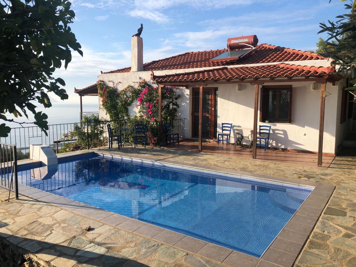 B&B Palió Klíma - Villa Panorama Skopelos - Amazing sea view, private pool, sleeps 7, private & peaceful! - Bed and Breakfast Palió Klíma