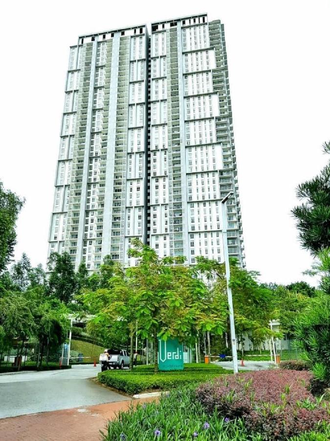 Cyberjaya & Putrajaya VERDI Nature 5 Plus 2 PAX Fully Air-Con Suite - B&B