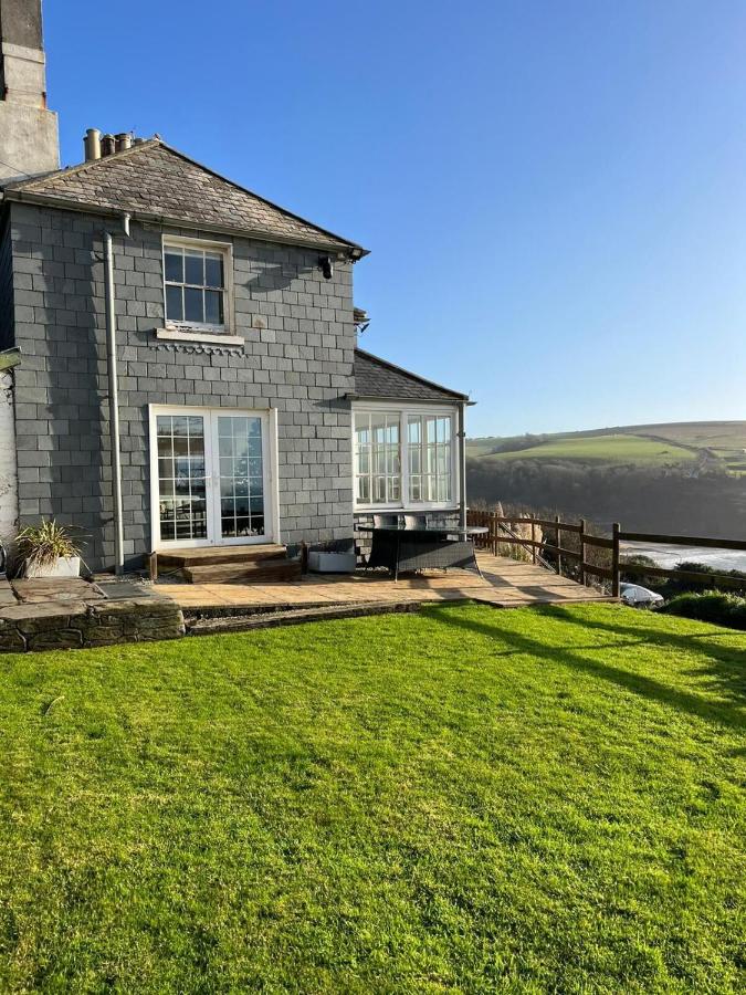 NEW 2023 Modern Luxury Holiday Home on the Beach in Devon - Free Parking, Pets Welcome, Sleeps 10 - B&B