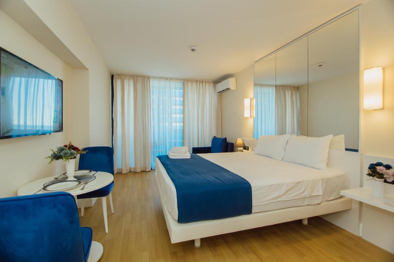 Estudio con sofá cama