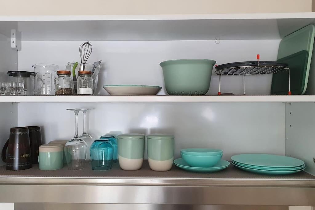 Self-contained annex with private entrance, double bed, kitchen, bathroom, free car park - Near Cambridge, Duxford Air Museum and Addenbrooke's Hospital - B&B Cambridge