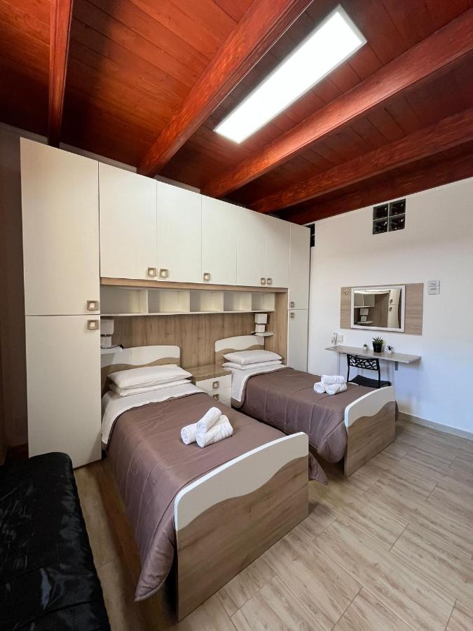 Doppel-/Zweibettzimmer mit eigenem Bad