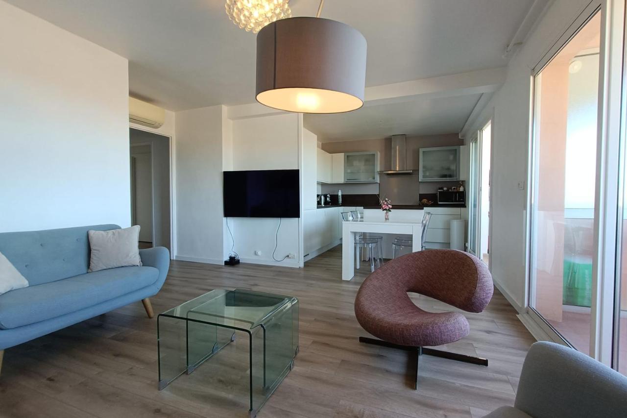 Spacious and bright cocoon near the sea - B&B Bandol