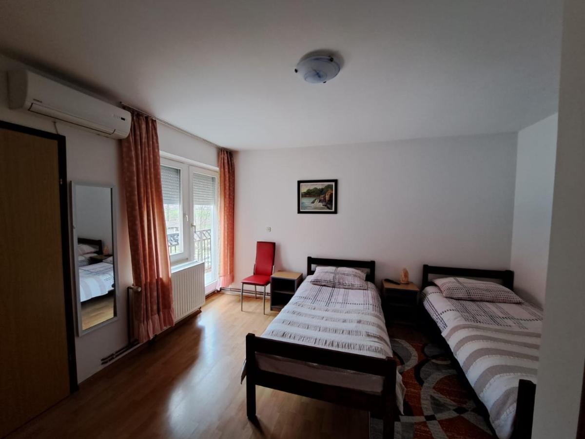 Camera Doppia con Letti Singoli con Balcone