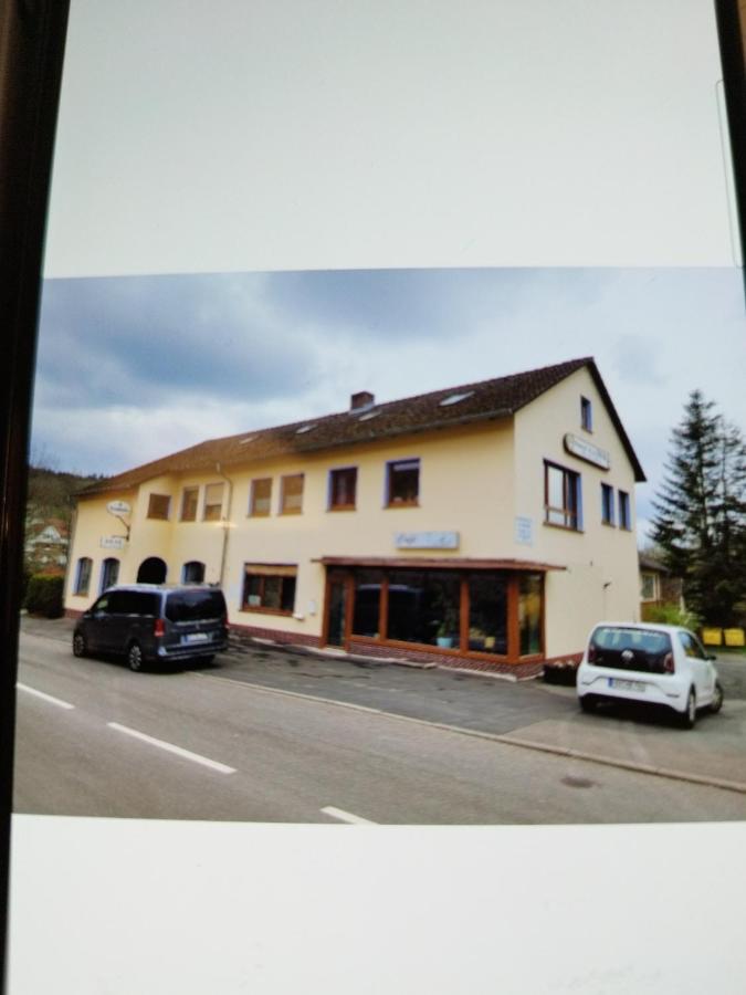 Pizzeria Brar - Ferienwohnung Haina