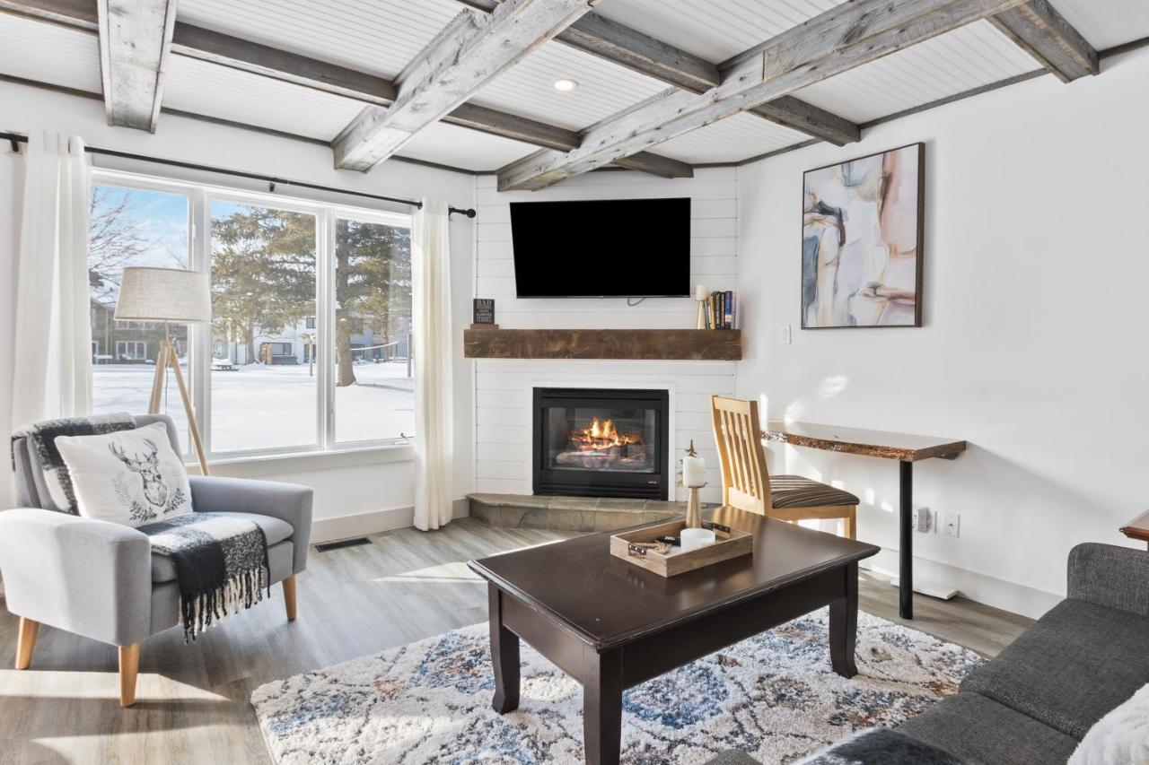 Collingwood Chalet Near Blue Mountain Slopes 39B - B&B