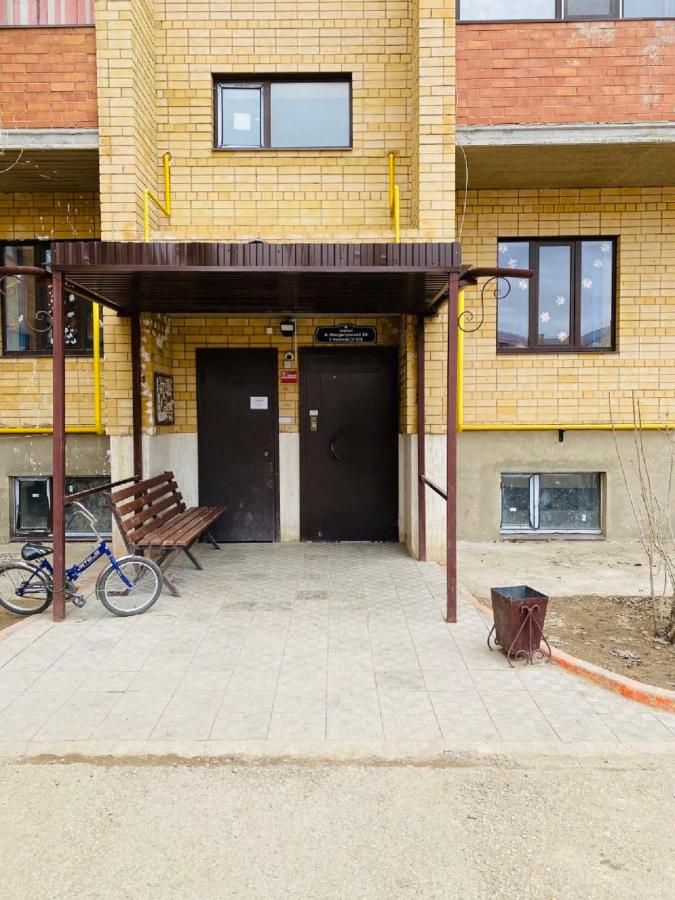 Апартаменты 2 комнатная возле теннисного центра - Bed and Breakfast