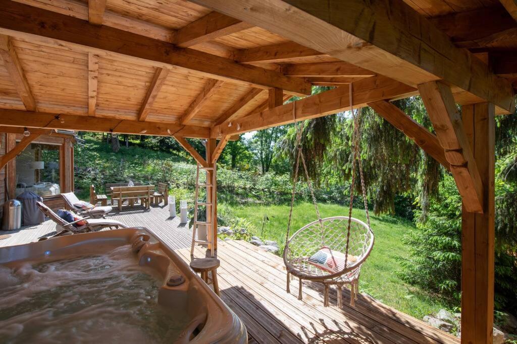 L’Ecrin Blanc – Cocon familial avec jacuzzi et salle de jeux - Chambres d’hôtes Liézey