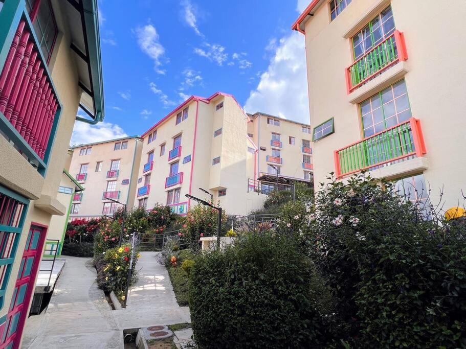 Apto Nuevo, Tranquilo, Bonito, 5 min Plaza Principal - B&B Guatapé