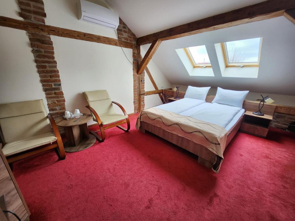 Antique ApartHotel - Chambres d’hôtes Alba-Julia