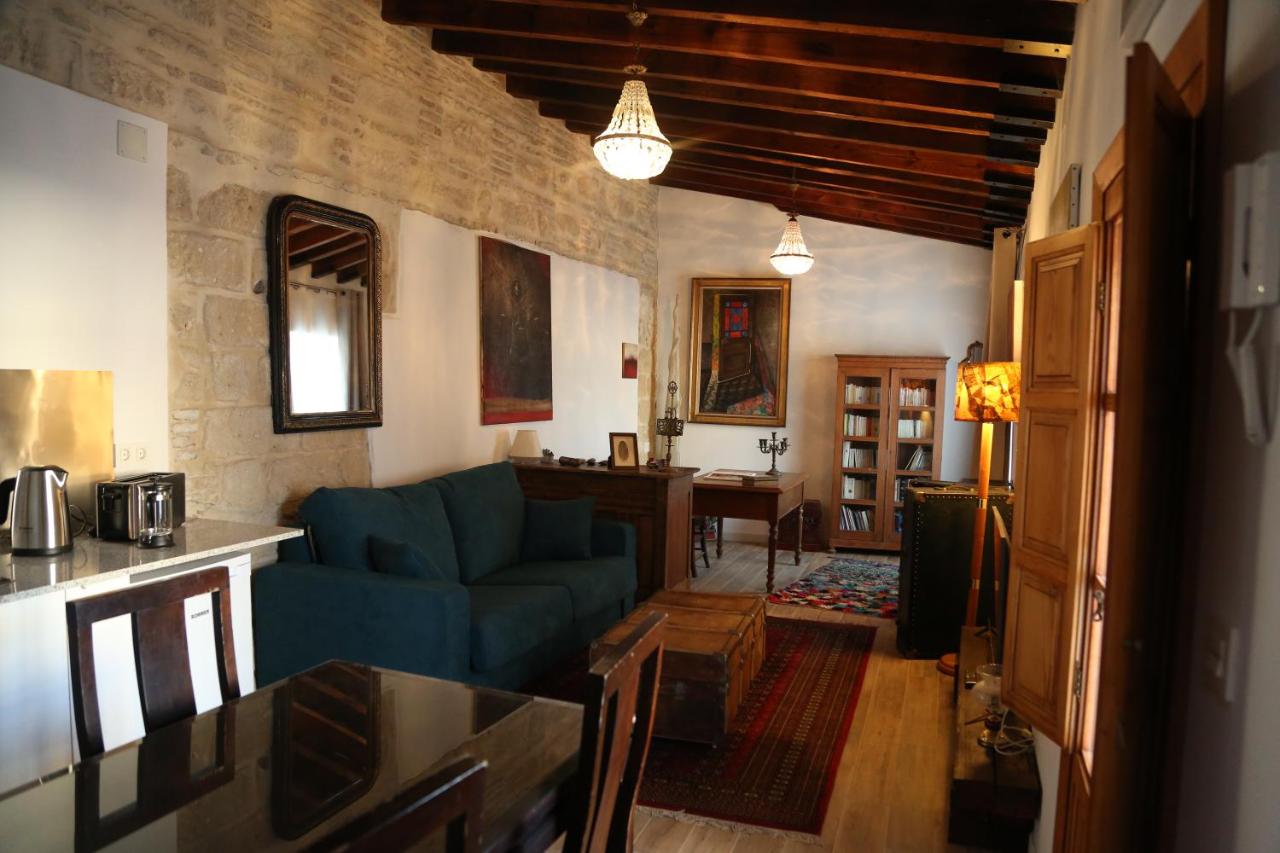 Studio with Sofa Bed