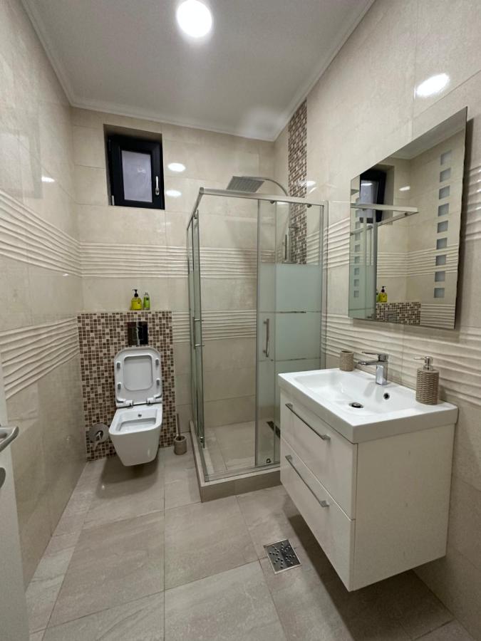 Golden Garden Luxury Apartment in Bucharest - B&B