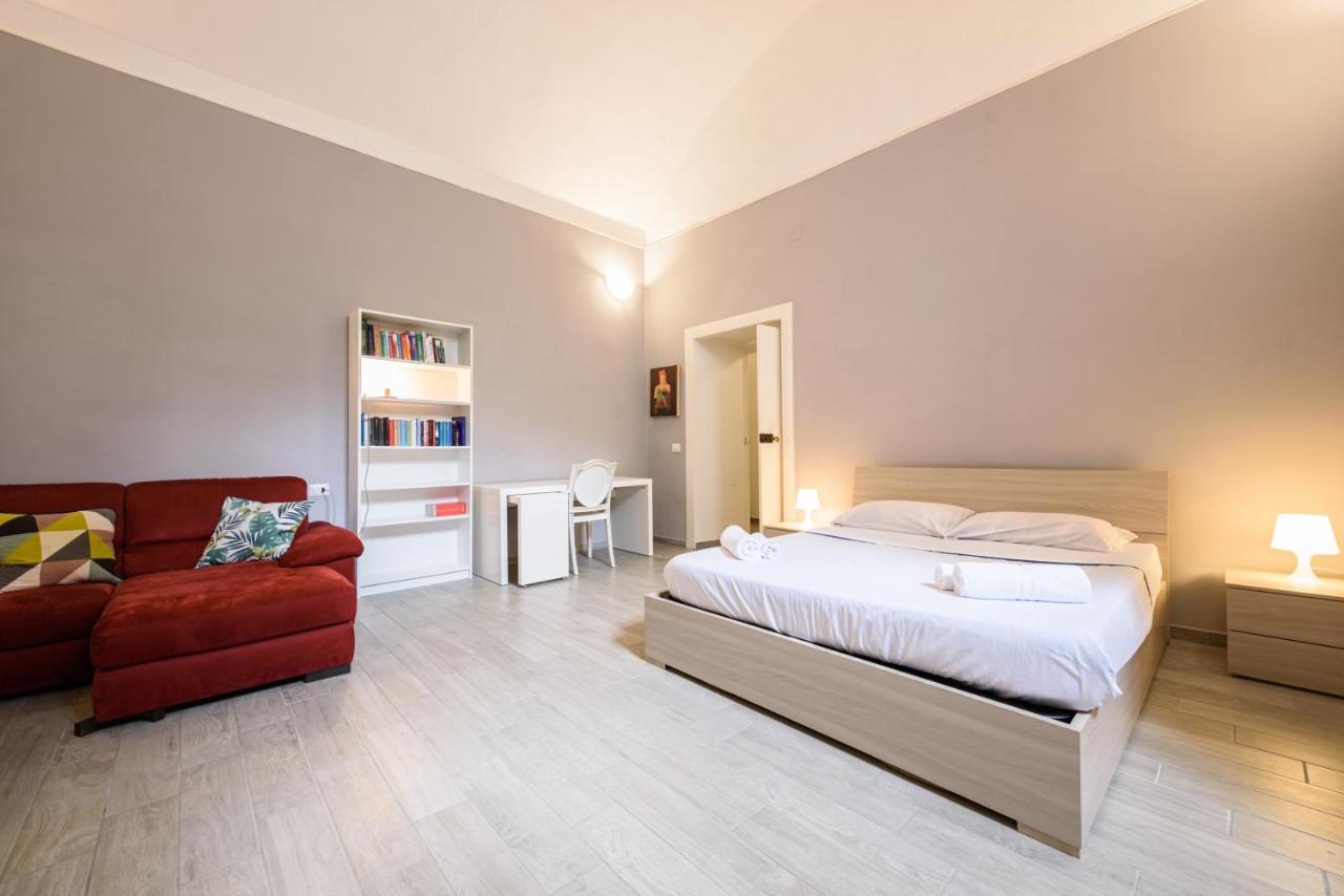 Via Atri 37 - B&B Napoli
