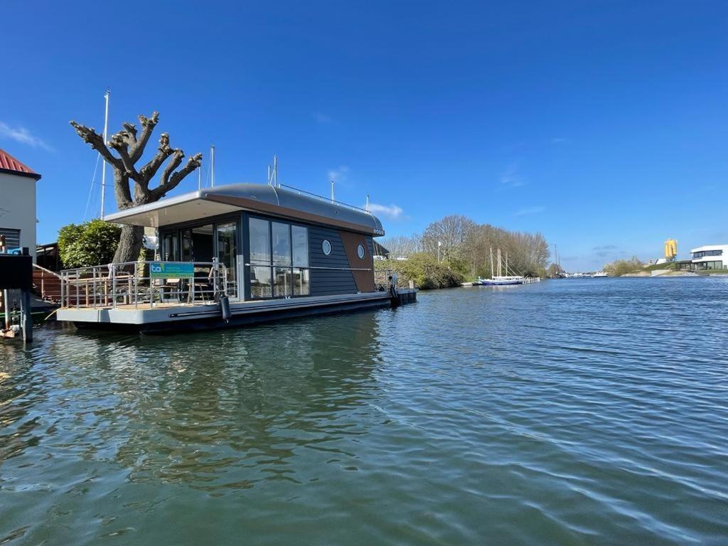 B&B Kamperland - Houseboat Kamperland - Bed and Breakfast Kamperland