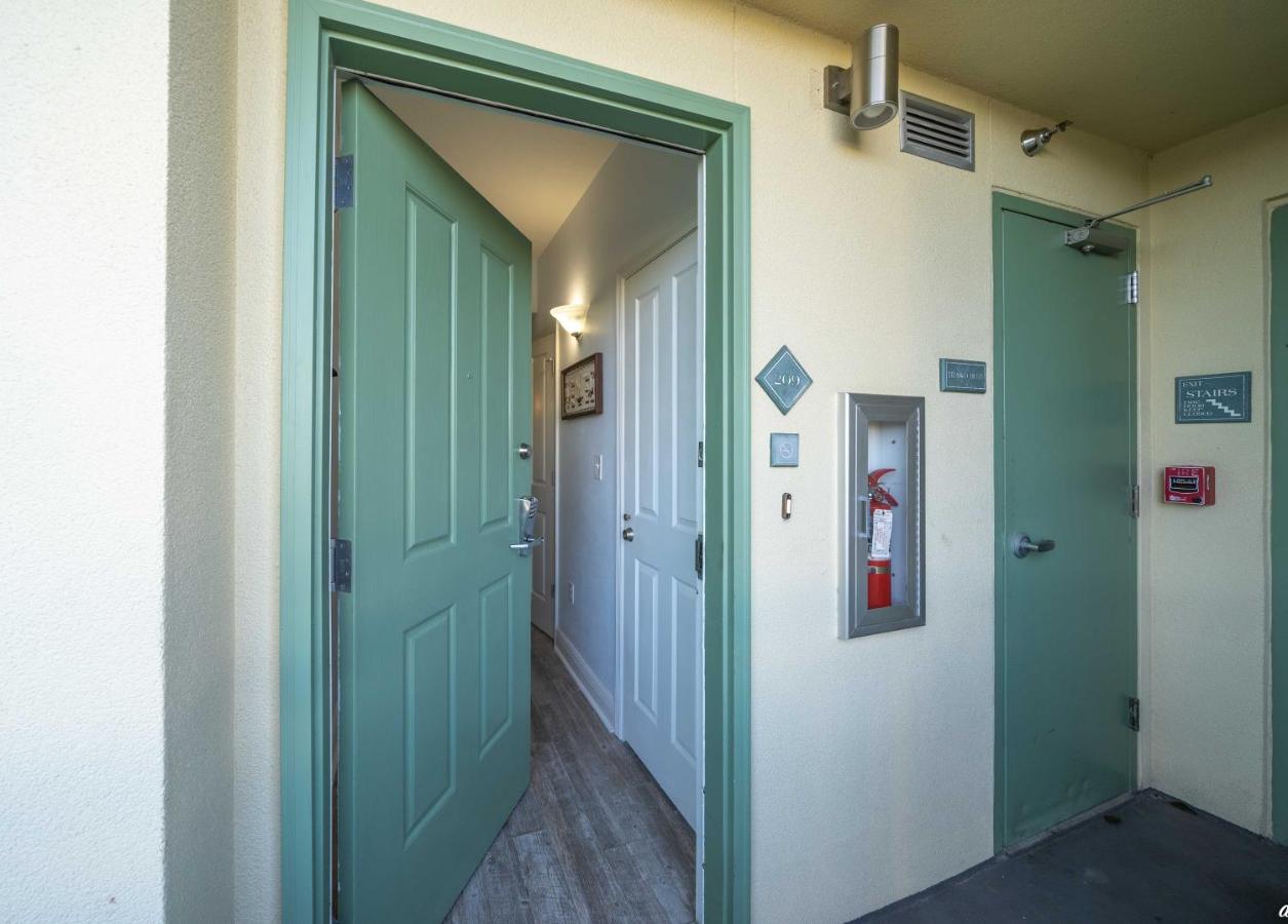 Celadon 209 - B&B