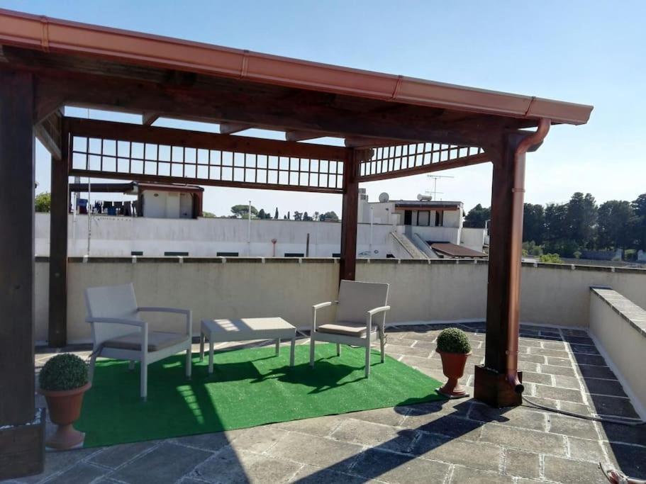 Grazioso appartamento terrazzo e wi-fi near Otranto - B&B Casamassella