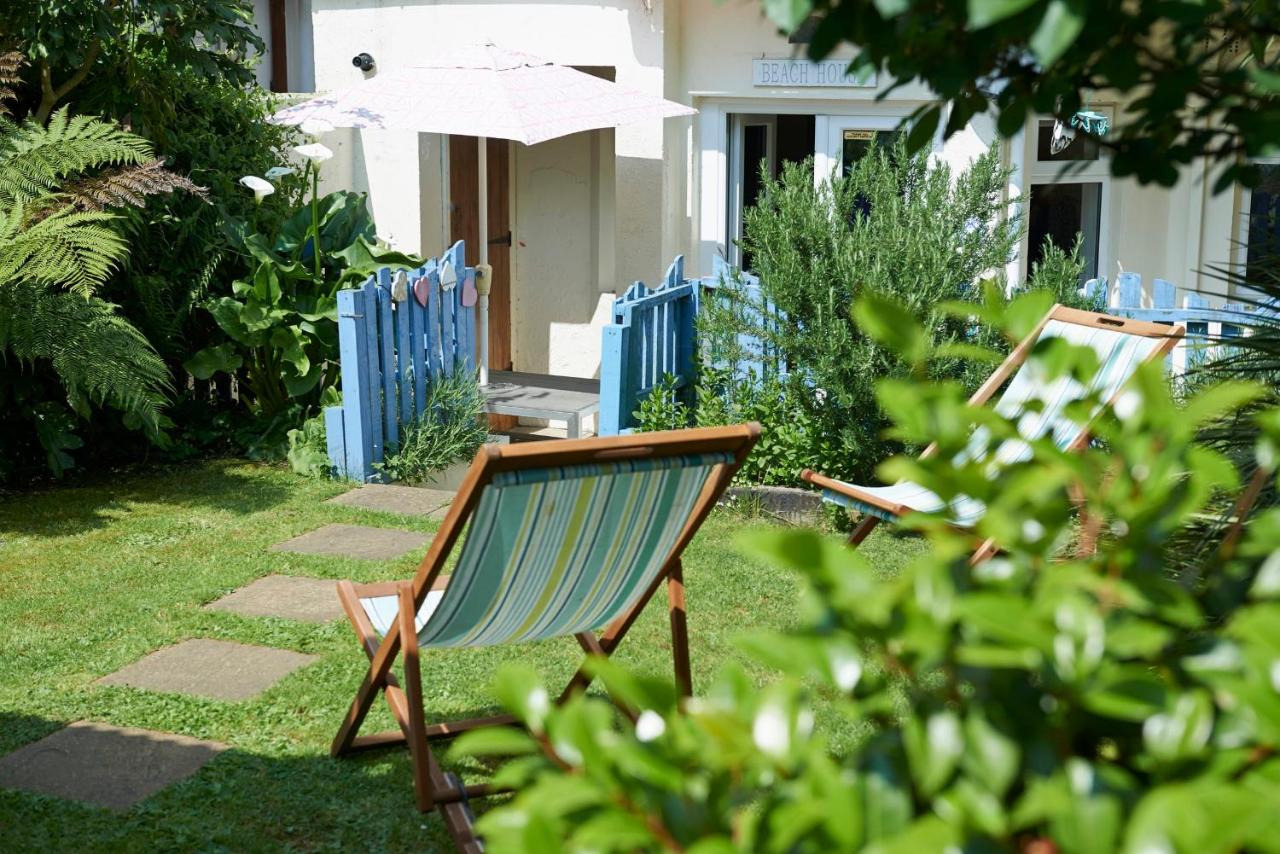 Hove Hut Actually - By Brighton Holiday Lets - B&B