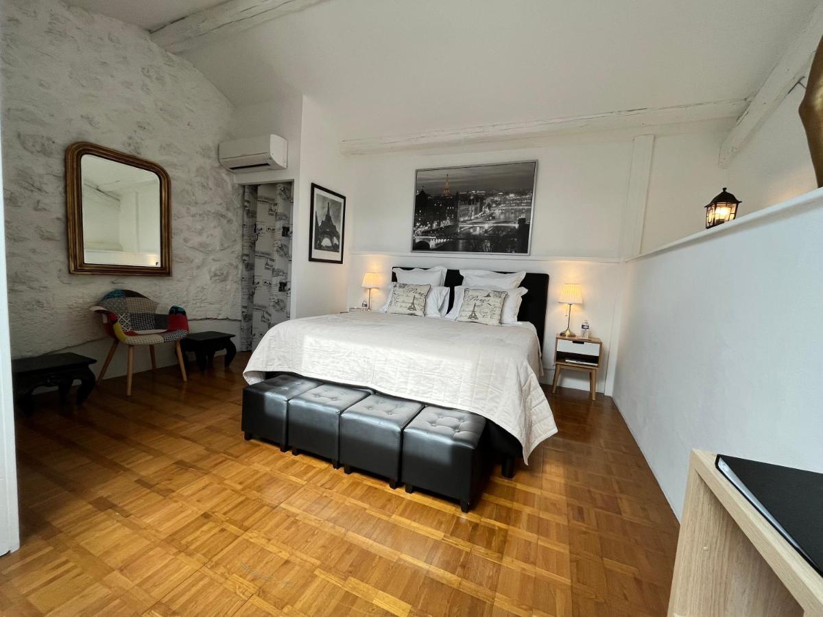 Deluxe Double Room with Shower