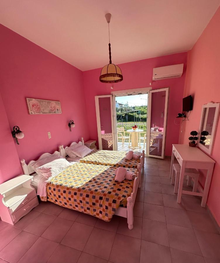 B&B Roda - Telis Apartments One - Bed and Breakfast Roda