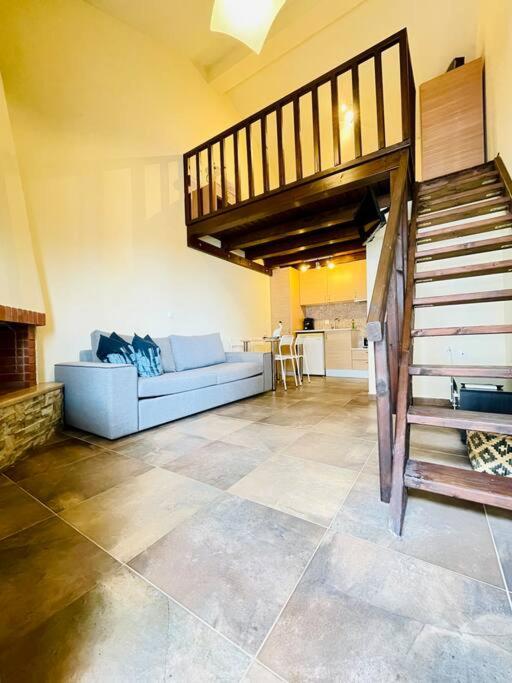 Elegant modern loft in Kryopigi - B&B Kryopigi