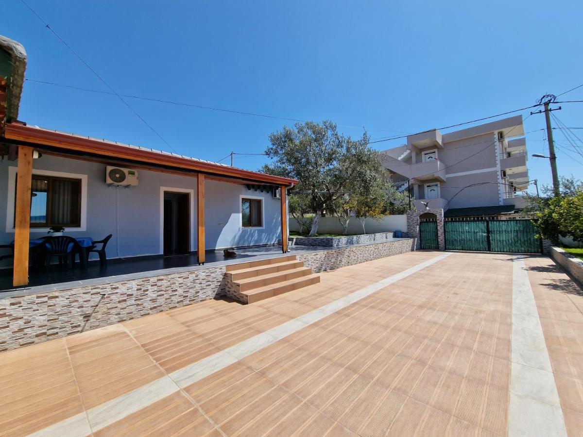 Apartment with Garden View