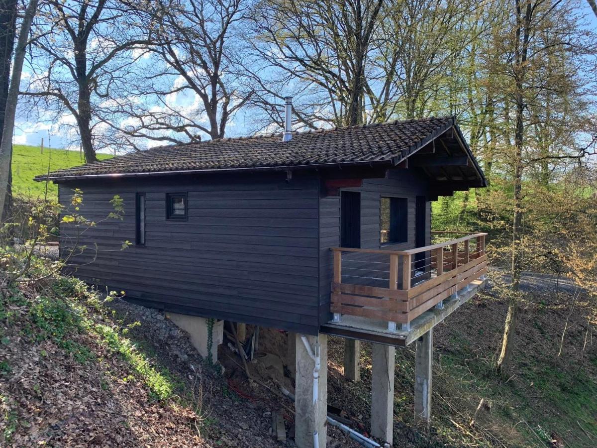 Gîtes Douillets : Chalet sur Pilotis - Bed and Breakfast