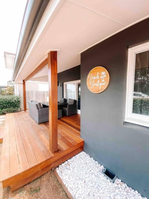 Beach Boutique With River View - Ferienwohnung