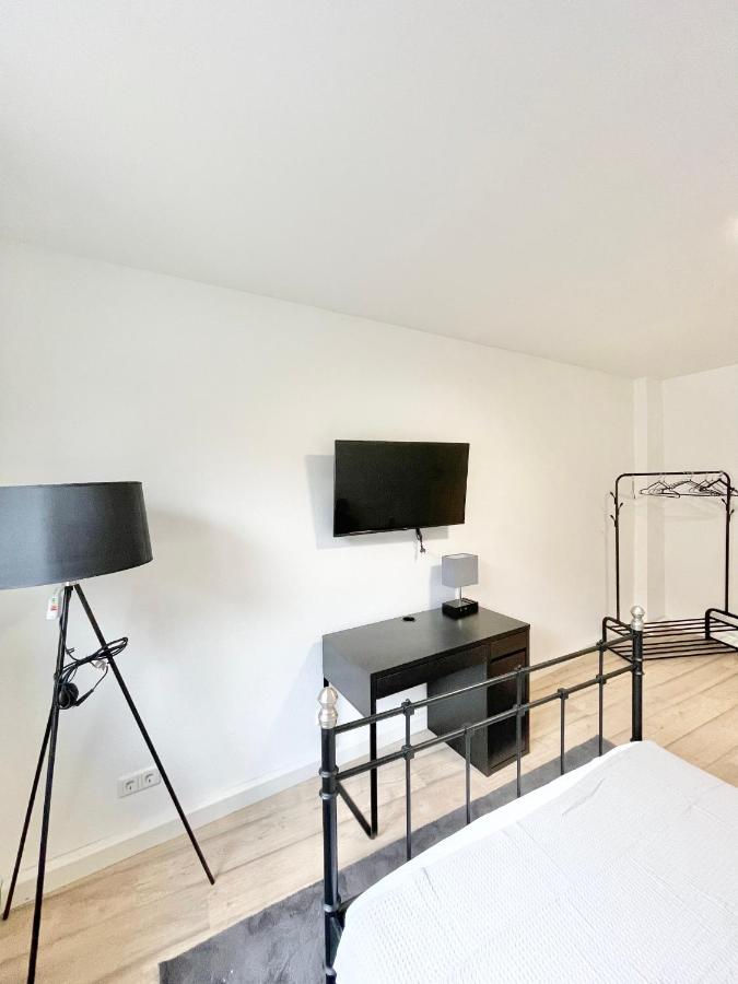 B&B Wiesbaden - City Loft in Toplage Mainz-Kastel - Bed and Breakfast Wiesbaden