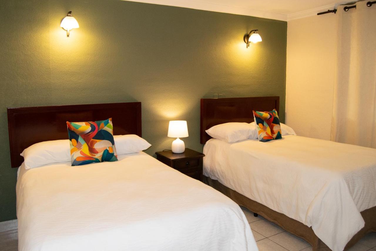 B&B Guatemala City - Inari Hostal - Bed and Breakfast Guatemala City