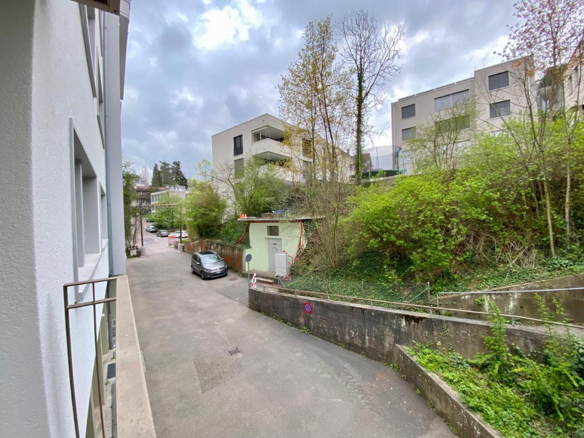 GLAD Spot - Liestal - 10 min from Basel - Central, Design, Modern - Bed and Breakfast