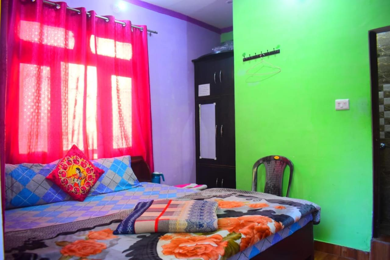 B&B Almora - Ajay Home Stay - Bed and Breakfast Almora
