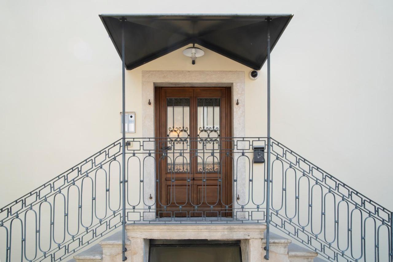 La Canonica Suite Apartments New Location - B&B Trento
